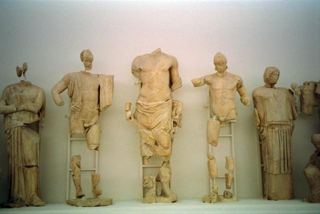 Temple of Zeus, Olympia, east pediment sculptures, chariot race between Oinomaos and Pelops, c.470-456 BC, marble.